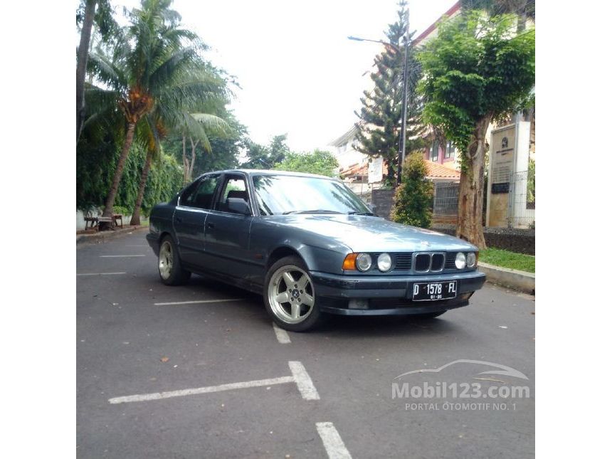 Jual Mobil BMW 520i 1990 2.0 2.0 Di DKI Jakarta Automatic Sedan Biru Rp ...