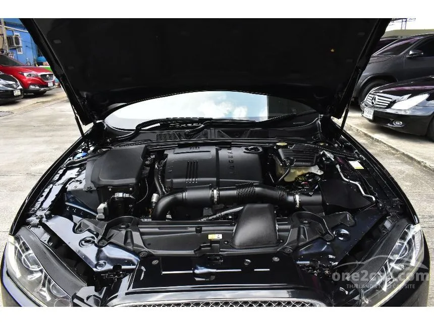 2012 Jaguar XF Sedan