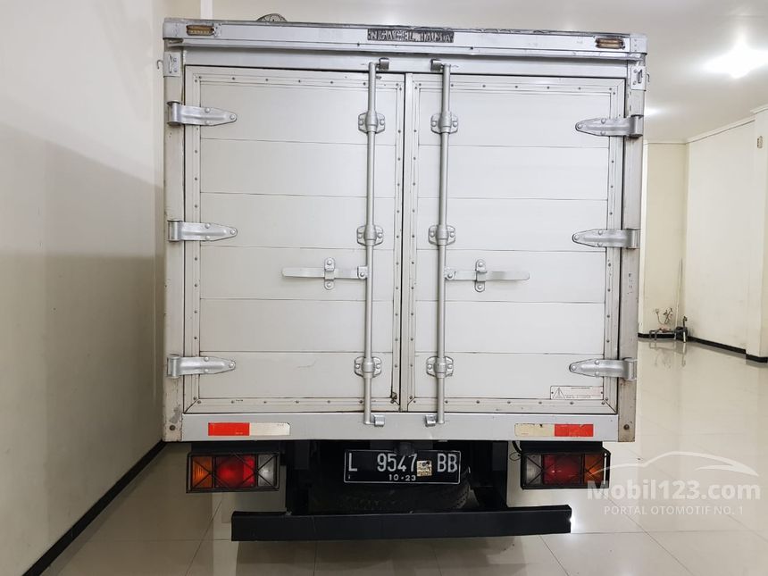 Jual Mobil Isuzu  Elf  2008 2 8 di Jawa  Timur  Manual Trucks 