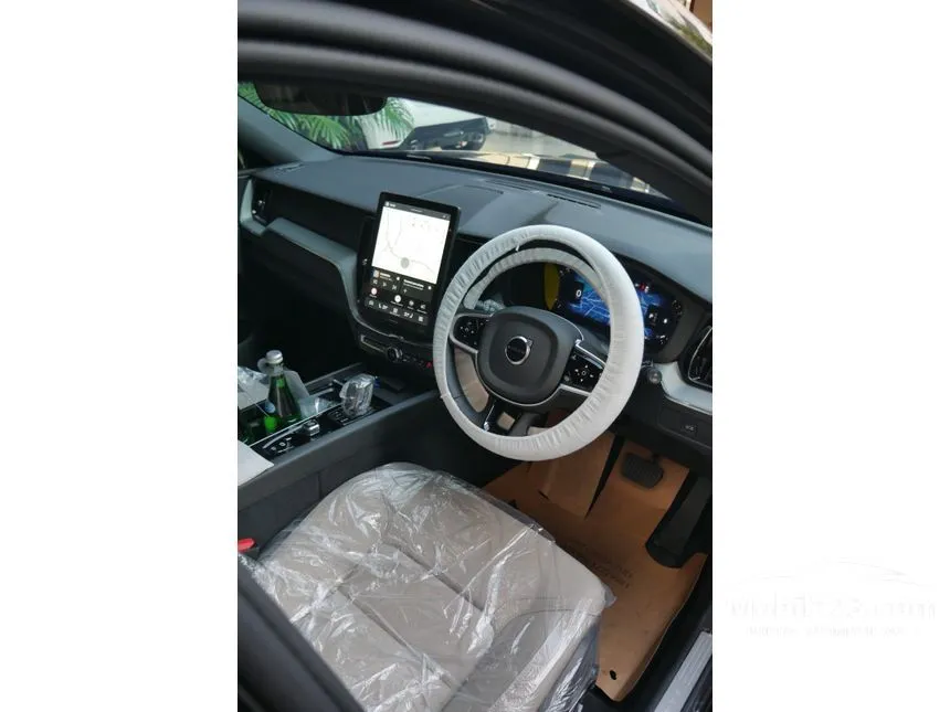 2026 Volvo XC60 Recharge PHEV SUV