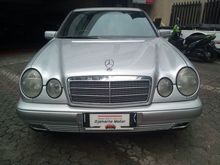 1996 Mercedes-Benz E230 2.3 W210 2.3 Manual Sedan