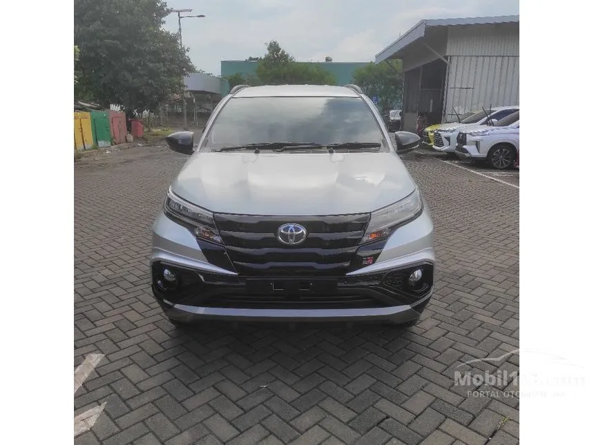 Jual Mobil Toyota Rush 2024 S GR Sport 1.5 di DKI Jakarta Automatic SUV Silver Rp 251.400.000