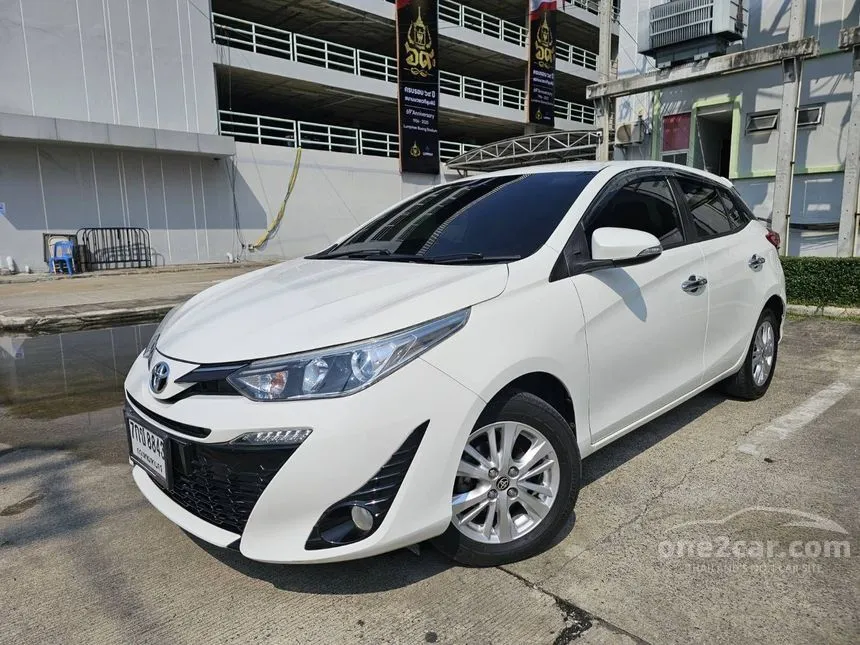 2018 Toyota YARIS G Hatchback