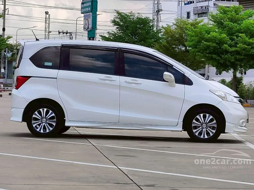 2014 Honda FREED E Wagon