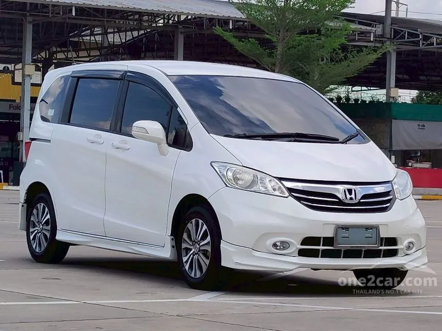 2014 Honda FREED E Wagon