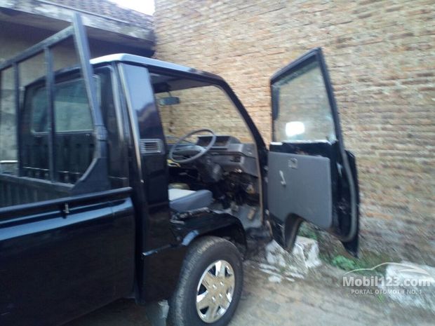Mitsubishi Colt L300 Mobil Bekas Baru dijual di Jawa Mitsubishi Colt L300 Mobil Bekas Baru dijual di Jawa