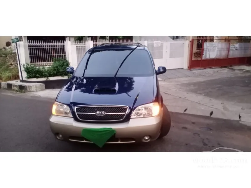 Jual Mobil KIA Carnival 2003 TD 2.9 di Jawa Barat Automatic MPV Biru Rp 90.000.000