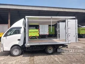 2025 Isuzu Traga 2.5 Box Semi Aluminium Pickup
