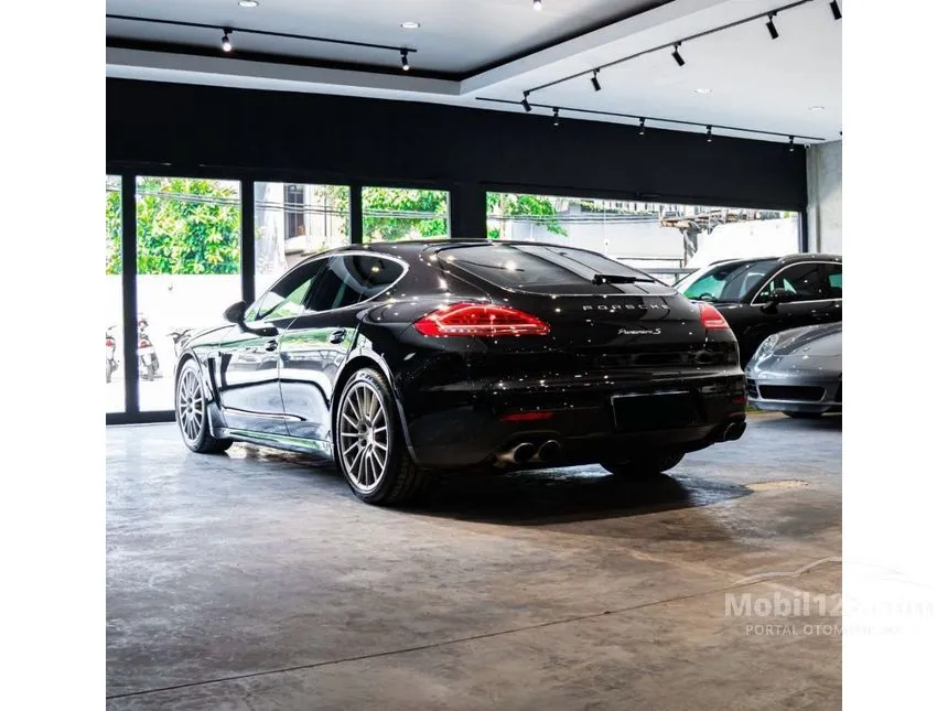 2013 Porsche Panamera S Hatchback