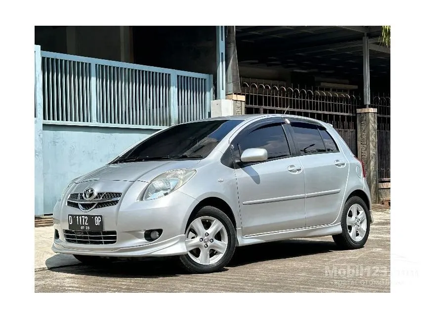 Jual Mobil Toyota Yaris 2006 S 1.5 di Jawa Barat Automatic Hatchback Silver Rp 97.000.000