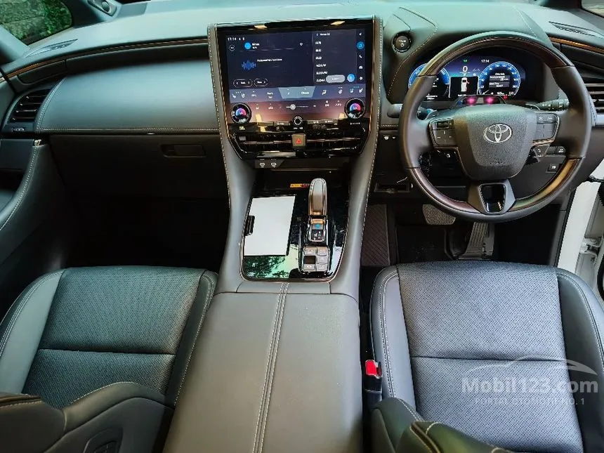 2025 Toyota Alphard HEV (Premium Color) MPV