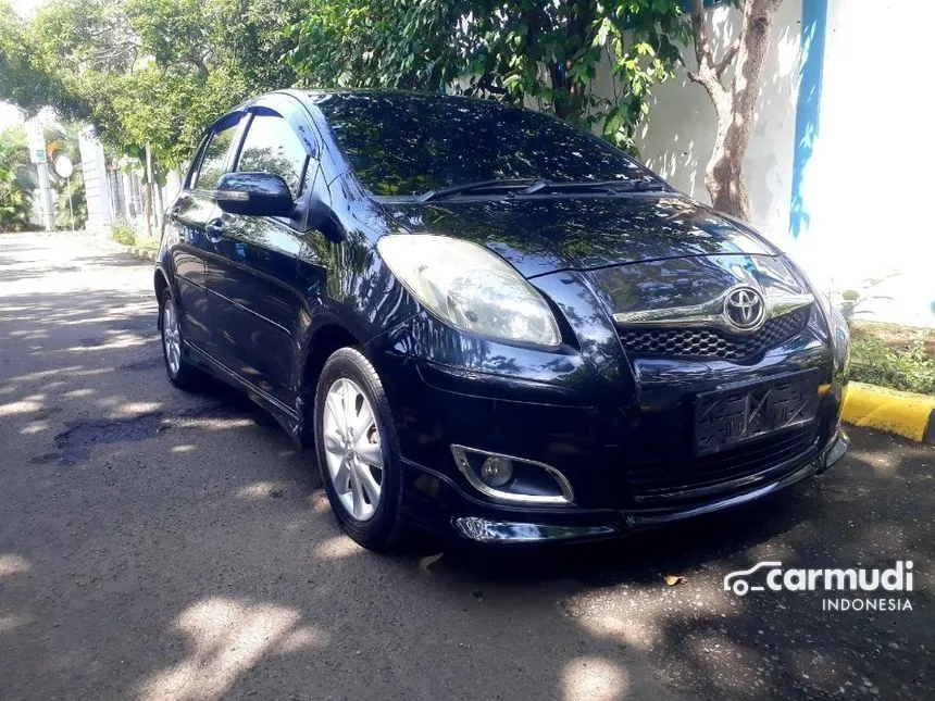 2011 Toyota Yaris S Limited Hatchback