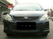 Toyota kijang innova E diesel manual th 2010 ( ac double )