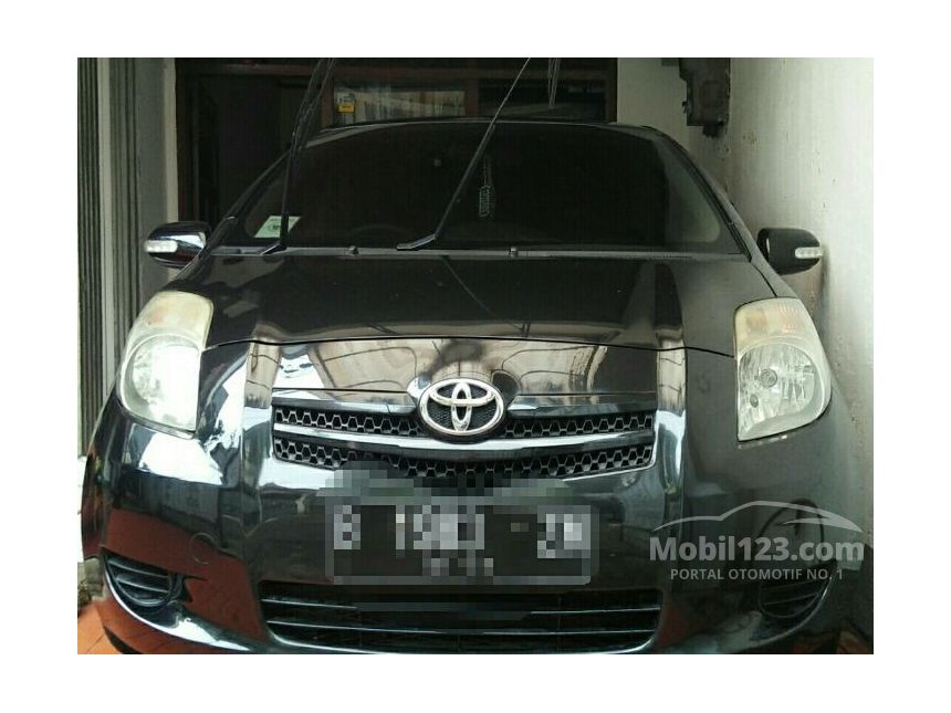 2008 Toyota Yaris J Hatchback
