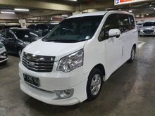 2014 Toyota NAV1 2.0 Luxury V MPV