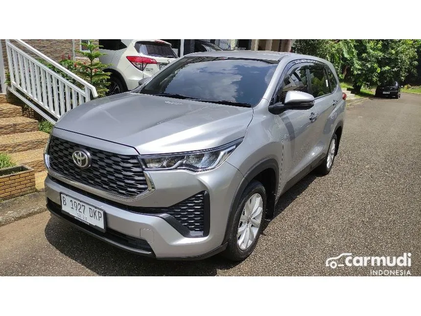 2022 Toyota Kijang Innova Zenix V (Premium Color) MPV