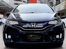 Honda Jazz 1.5 RS CVT AT 2016 Hitam TDP 60jt Kondisi mobil istimewa bergaransi dan dijamin siap pakai