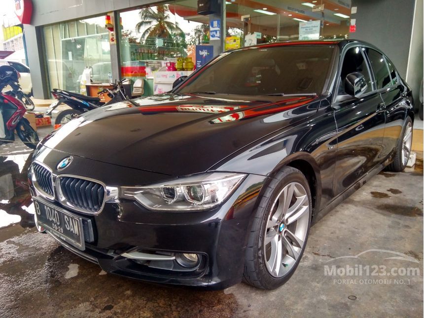 Jual Mobil  BMW 328i 2021 Sport 2 0 di Banten Automatic 