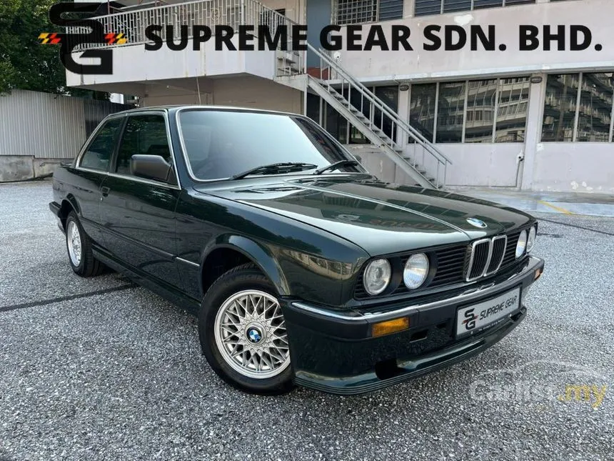 1987 BMW 320i Sedan