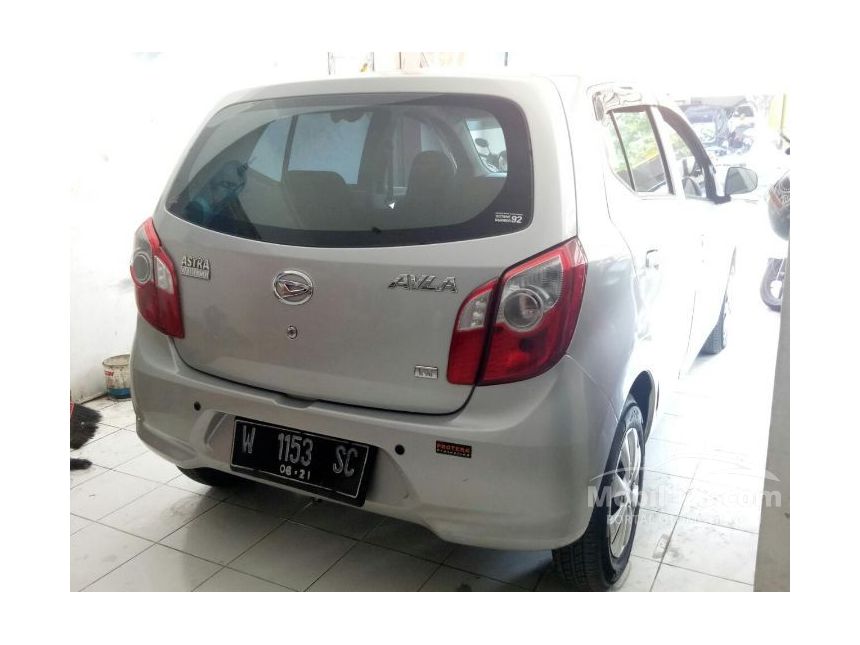 Jual Mobil  Daihatsu Ayla  2021 M 1 0 di Jawa  Timur  Manual 