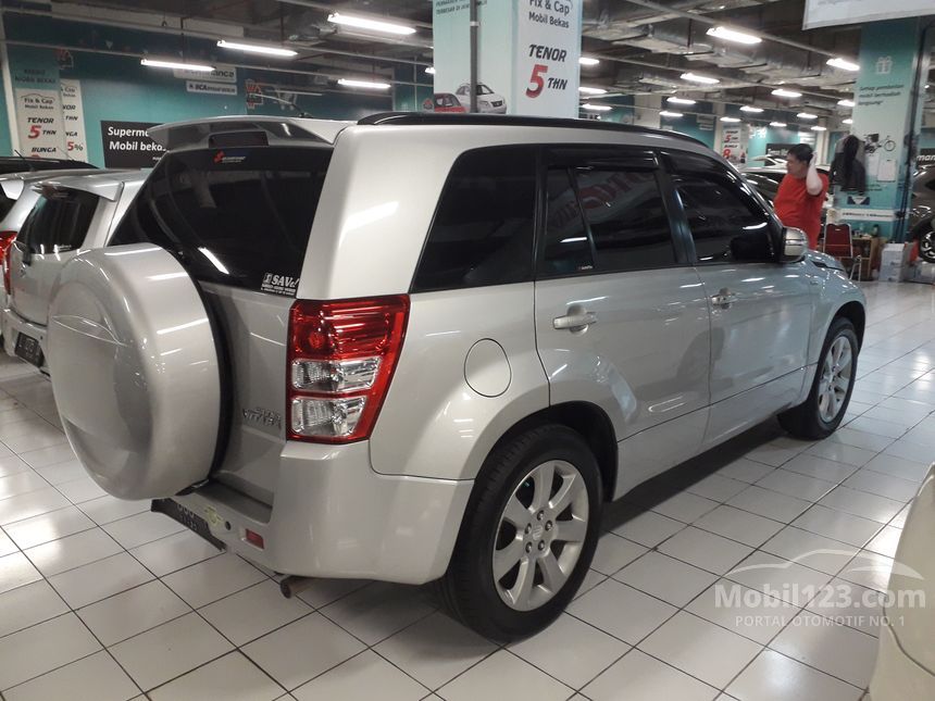 Jual Mobil  Suzuki  Grand  Vitara  2010  2 4 2 4 di Jawa Timur 