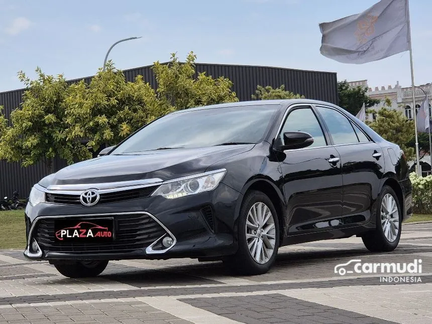 2017 Toyota Camry V Sedan