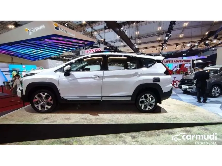 2024 Mitsubishi Xpander CROSS Premium Package Wagon