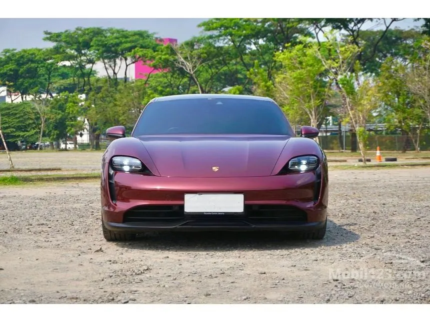 2021 Porsche Taycan Performance Battery Plus Sedan