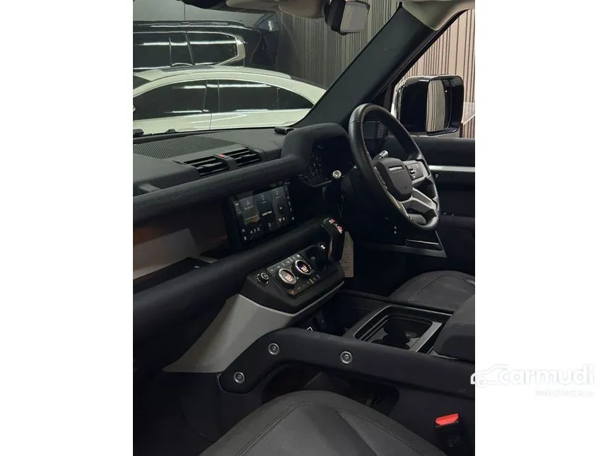 2020 Land Rover Defender 110 P300 SE SUV