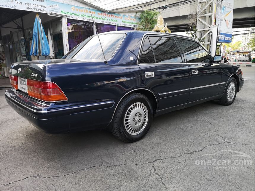 Toyota crown royal saloon