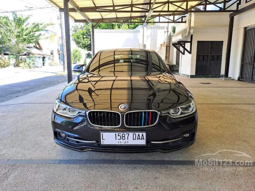 Jual Mobil BMW 320i 2016 Sport 2.0 di Jawa Timur Automatic Sedan Hitam Rp 395.000.000