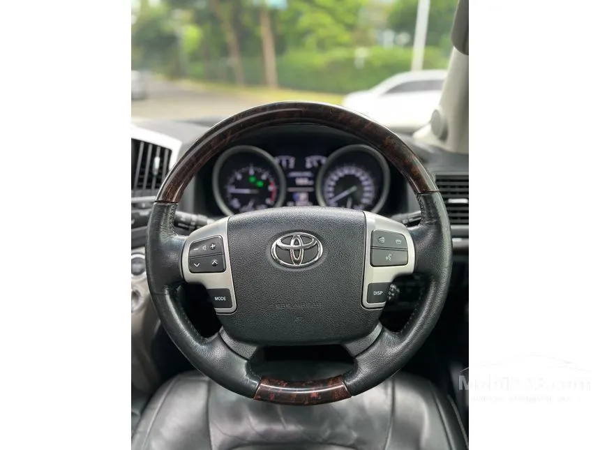 2014 Toyota Land Cruiser 200 Full spec SUV