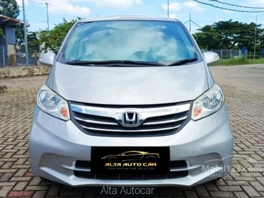 Jual Mobil Honda Freed 2013 S 1.5 di Banten Automatic MPV Silver Rp 160.000.000