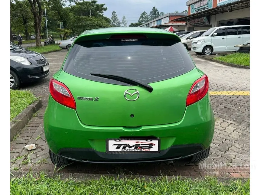 2012 Mazda 2 R Sedan