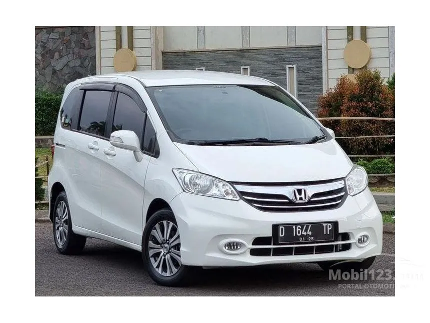 Jual Mobil Honda Freed 2014 S 1.5 di Jawa Barat Automatic MPV Putih Rp 185.000.000