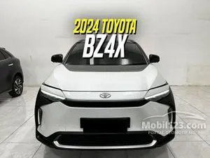 2023 Toyota BZ4X (2 Tone) SUV
