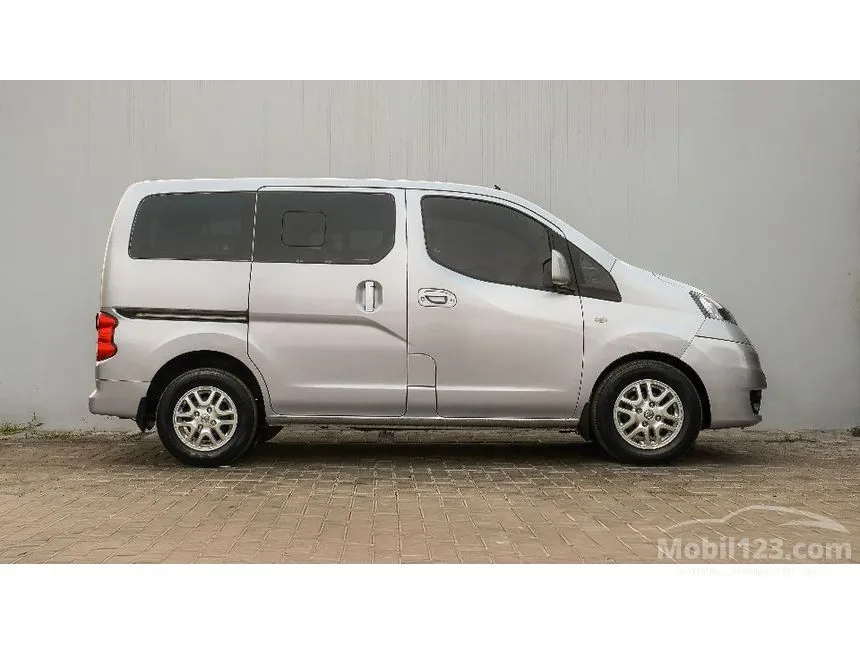 2014 Nissan Evalia ST MPV