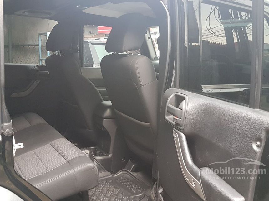Jual Mobil Jeep Wrangler 2011 Rubicon Unlimited 3.8 di DKI 
