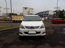 2010 Toyota Kijang Innova 2.0 V MPV matic putih dp34jtan saja