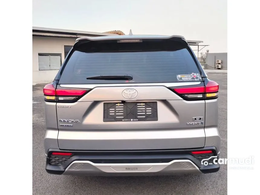 2025 Toyota Kijang Innova Zenix Q HV TSS (Non Premium Color) MPV