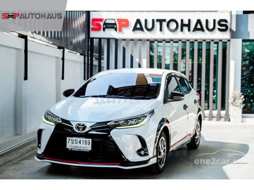 2021 Toyota YARIS Sport Premium Hatchback