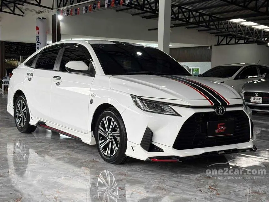 2022 Toyota Yaris Ativ Sport Sedan