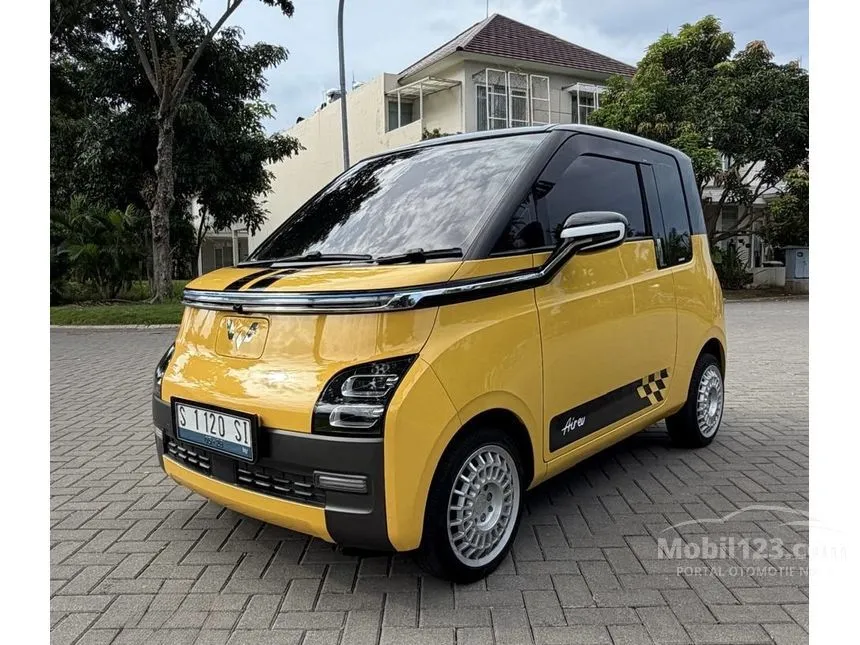 2022 Wuling Air EV Long Range + Charging Pile Hatchback