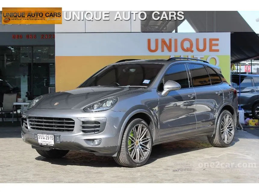 2017 Porsche CAYENNE S E-Hybrid SUV