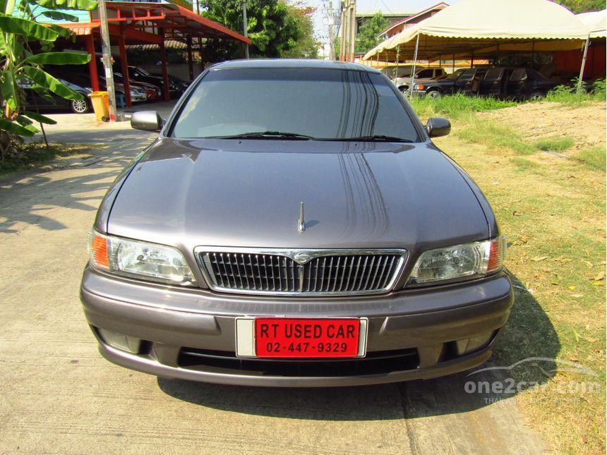 Nissan cefiro 2000