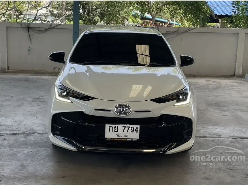 2024 Toyota YARIS Smart Hatchback