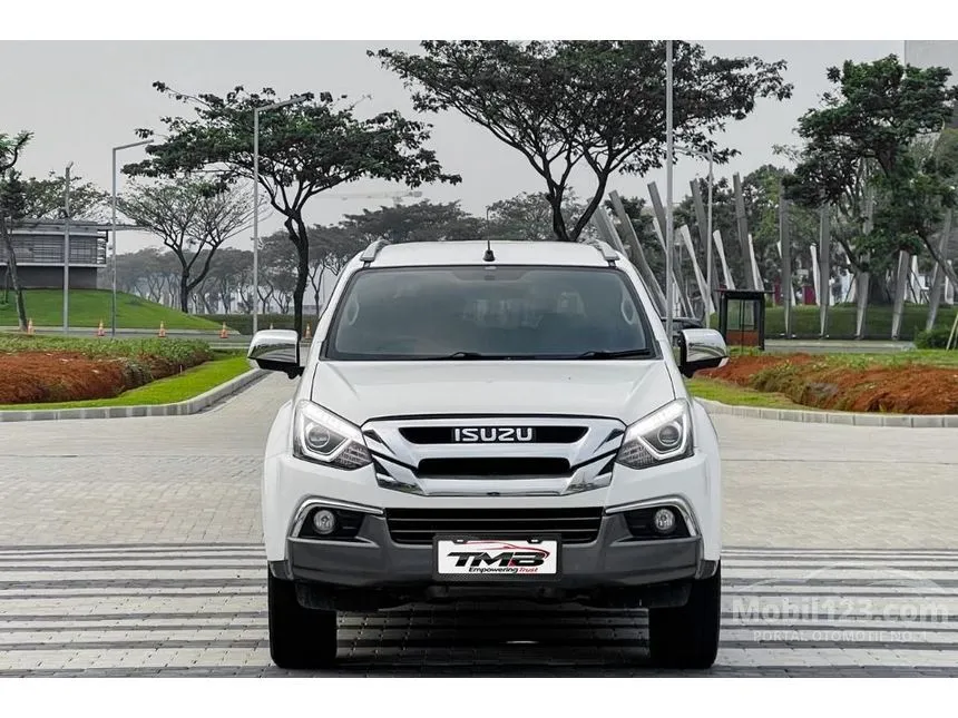 2017 Isuzu MU-X Premiere SUV