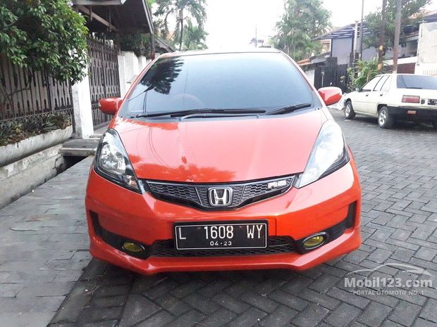 Honda Jazz Mobil bekas dijual di Jawa-timur Indonesia 