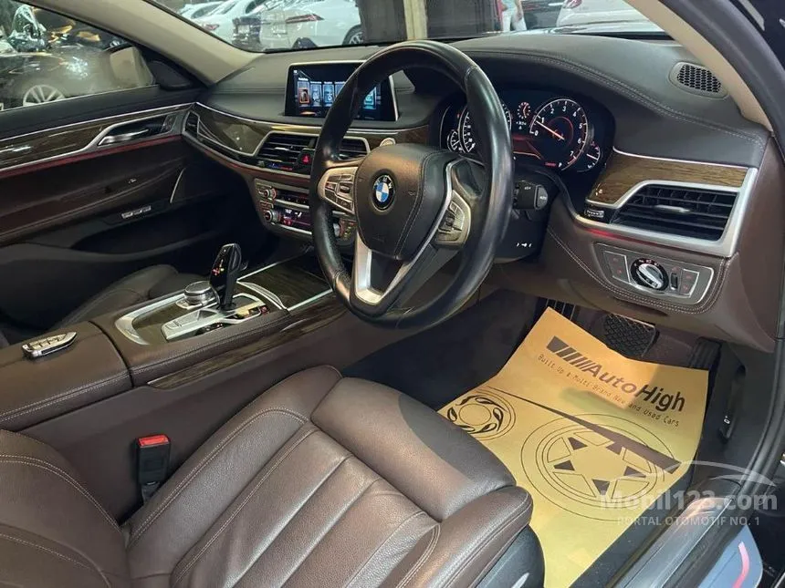 2017 BMW 730Li Sedan