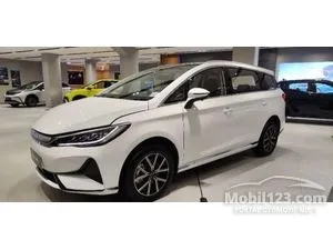2026 BYD M6 Superior Captain 6 Seater MPV